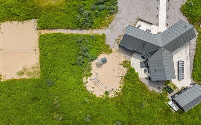 Jonas - 450M from the Sea