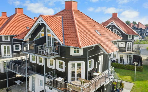 Alitta - 240M from the Sea: Blauw, Verblijf, Huis, Huis, Boerderij, Landgoed, Siding