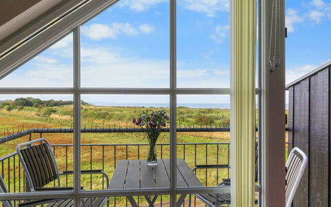 Alitta - 240M from the Sea: Blauw, Verblijf, Huis, Huis, Boerderij, Landgoed, Siding