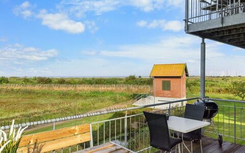 Alitta - 240M from the Sea: Blauw, Verblijf, Huis, Huis, Boerderij, Landgoed, Siding