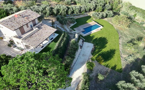 Villa Carciofa: Woongebied, Huis, Huis, Landgoed, Dak, Verblijf, Voorstad, Herenhuis, Tuin, Landscaping