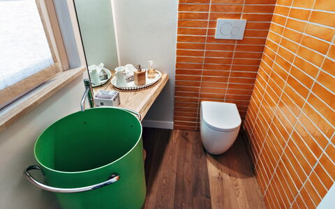 Villa Carciofa: Wc Bril, Flooring, Verdieping, Toilet, Badkamer, Loodgieterswerkinrichting, Tegel, Loodgieter, Ceramic, Beits