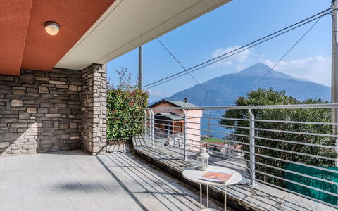 Sant'Anna: Leuning, Balkon, Helling, Bergketen, Trap, Daylighting, Veranda