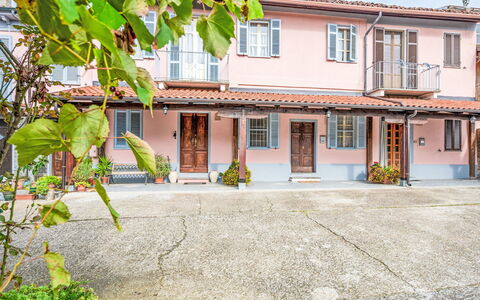 Penango 200: Huis, Deur, Balkon, Kamerplant, Luifel, Bloempot