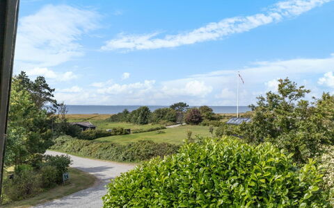 Ina - 210M from the Sea: Meubilair, Hout, Interieur Ontwerp, Flooring, Verdieping, Stoel, Kamer, Plafond, Woonkamer, Appartement