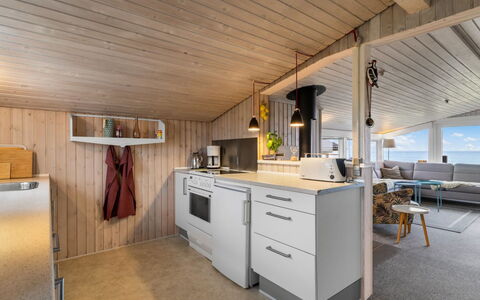 Nedelko - 20M from the Sea: Hout, Interieur Ontwerp, Flooring, Plafond, Verdieping, Countertop, Keuken, Kamer, Meubilair, Lichte Inrichting