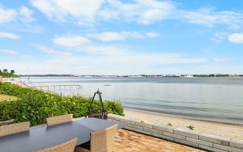 Yngvy - 10M from the Sea