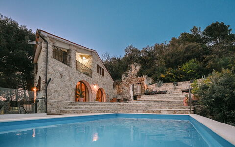 Villa Bogijeva Cliff House, Stunning View