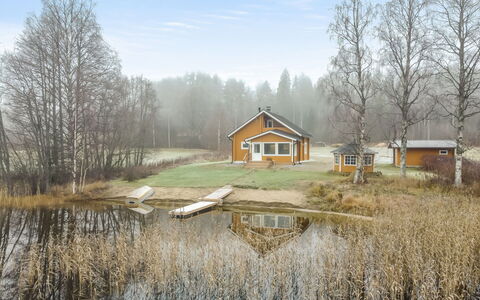 Joutsenranta: Boom, Huis, Natuurlijk Landschap, Verblijf, Landelijk Gebied, Huis, Reflectie, Blokhut, Vijver