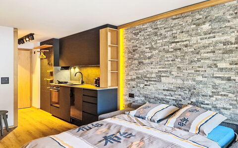Sonnhalde a: Meubilair, Interieur Ontwerp, Muur, Flooring, Hout, Slaapkamer, Verdieping, Plafond, Bed, Verlichting