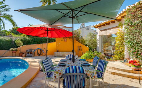Sol & Sal: Paraplu, Buitenmeubels, Meubilair, Zwembad, Stoel, Toevlucht, Eco Hotel, Schaduw, Buitentafel, Hacienda