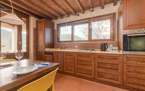La Valle: Interieur Ontwerp, Flooring, Keuken, Hout, Countertop, Cabinetry, Meubilair, Plafond, Verdieping, Huis
