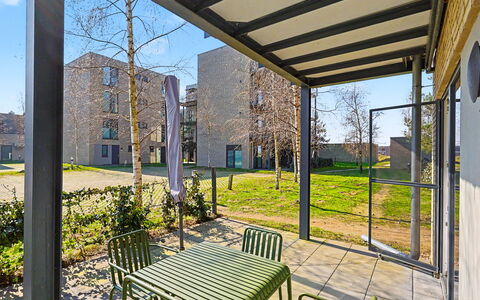 Seemomente (615): Stedelijk Ontwerp, Appartement, Tuin, Schaduw, Werf, Condominium, Buitenmeubels, Binnenplaats, Landscaping, Balkon