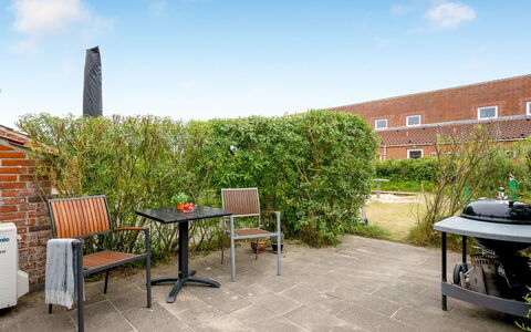 Melle - 500M from the Sea: Dak, Huis, Huis, Verblijf, Deur, Siding, Dek, Veranda, Plank, Hardwood