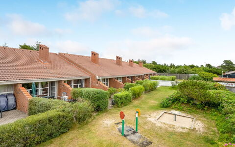 Melle - 500M from the Sea: Dak, Huis, Huis, Verblijf, Deur, Siding, Dek, Veranda, Plank, Hardwood