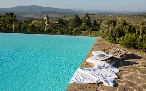 Podere Sangiovese, Pool and View in Chianti: Blauw, Zwembad, Samengesteld Materiaal, Toevlucht, Thermae, Waterpartij, Badplaats, Hacienda, Eco Hotel