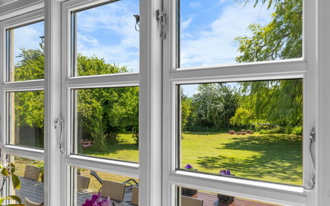 Goti - 850M from the Sea: Dak, Huis, Huis, Verblijf, Deur, Siding, Dek, Veranda, Plank, Hardwood