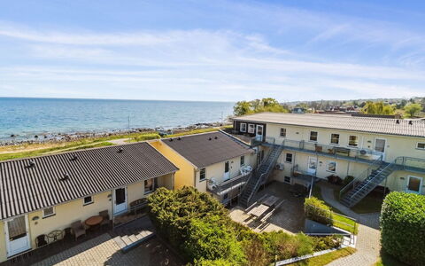 Juna - 50M from the Sea: Blauw, Verblijf, Huis, Huis, Boerderij, Landgoed, Siding