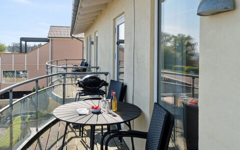 Juna - 50M from the Sea: Blauw, Verblijf, Huis, Huis, Boerderij, Landgoed, Siding