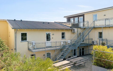 Juna - 50M from the Sea: Blauw, Verblijf, Huis, Huis, Boerderij, Landgoed, Siding