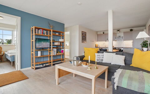Rafn - 400M from the Sea: Architectuur, Dak, Huis, Samengesteld Materiaal, Daylighting, Siding, Oprit