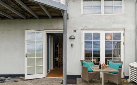 Rafn - 400M from the Sea: Architectuur, Dak, Huis, Samengesteld Materiaal, Daylighting, Siding, Oprit