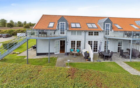 Rafn - 400M from the Sea: Architectuur, Dak, Huis, Samengesteld Materiaal, Daylighting, Siding, Oprit