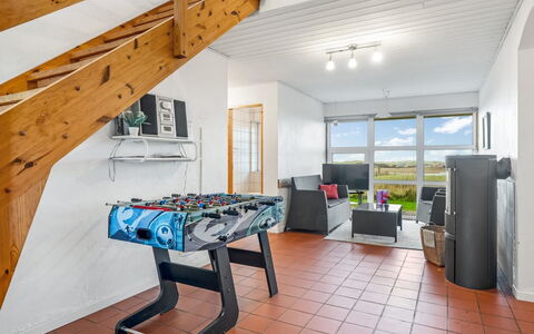 Siljana - 200M from the Sea: Meubilair, Hout, Interieur Ontwerp, Flooring, Verdieping, Stoel, Kamer, Plafond, Woonkamer, Appartement