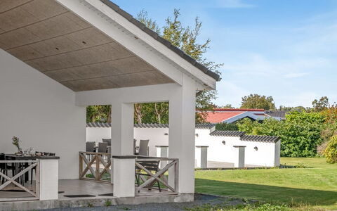 Synne - 350M from the Sea: Huis, Deur, Samengesteld Materiaal, Veranda, Schaduw, Verblijf, Beton, Landgoed, Outdoor Structuur, Landscaping