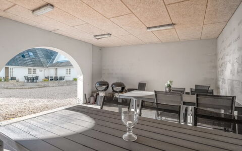 Pauna - 2.5Km from the Sea: Meubilair, Hout, Interieur Ontwerp, Flooring, Verdieping, Stoel, Kamer, Plafond, Woonkamer, Appartement