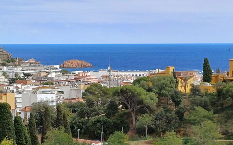 Miramar Hills: Woongebied, Horizon, Appartement, Voorstad, Kust, Cityscape, Balkon