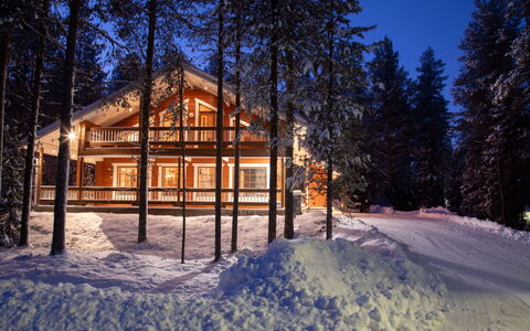 Lapinlisä: Hout, Verblijf, Blokhut, Woud, Schuur, Garden Gebouwen, Lariks, Bos, Beits