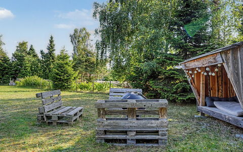 Lycka - 700M from the Sea: Hout, Huis, Veranda, Dek, Hardwood, Dak, Beits, Houten Vloer, Eco Hotel