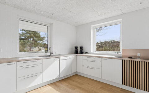 Cyrill - 2Km from the Sea: Flooring, Hout, Plafond, Verdieping, Interieur Ontwerp, Houten Vloer, Keuken, Hardwood