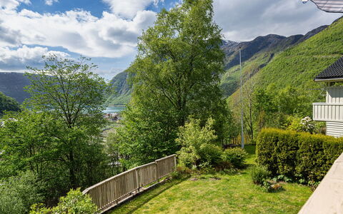 Høyanger Panorama: Bergachtig Landvormen, Berg, Vegetation, Heuvel, Natuurlijk Landschap, Hoogland, Landschap, Heuvel Station, Bergketen, Landelijk Gebied