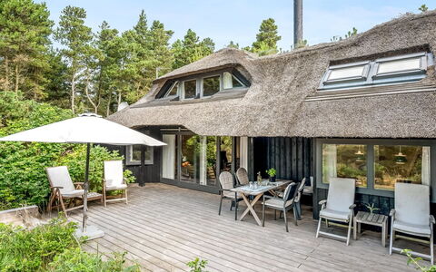 Lene - 2Km from the Sea: Huis, Dak, Huis, Verblijf, Schuur, Garden Gebouwen, Siding, Werf, Blokhut, Hut