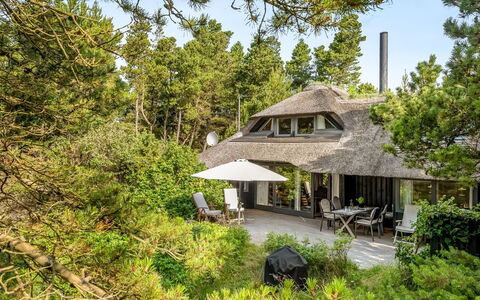 Lene - 2Km from the Sea: Huis, Dak, Huis, Verblijf, Schuur, Garden Gebouwen, Siding, Werf, Blokhut, Hut