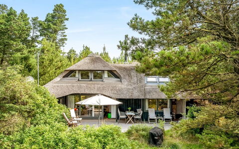 Lene - 2Km from the Sea: Huis, Dak, Huis, Verblijf, Schuur, Garden Gebouwen, Siding, Werf, Blokhut, Hut