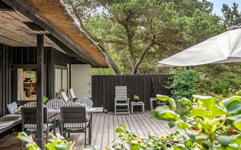 Lene - 2Km from the Sea: Huis, Dak, Huis, Verblijf, Schuur, Garden Gebouwen, Siding, Werf, Blokhut, Hut