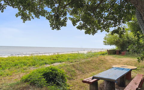 Gottfrida - 50M from the Sea: Blauw, Verblijf, Huis, Huis, Boerderij, Landgoed, Siding