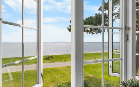 Sila - 25M from the Sea: Blauw, Verblijf, Huis, Huis, Boerderij, Landgoed, Siding