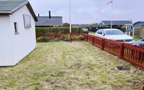 Ginger - 50M from the Sea: Dak, Huis, Huis, Verblijf, Deur, Siding, Dek, Veranda, Plank, Hardwood