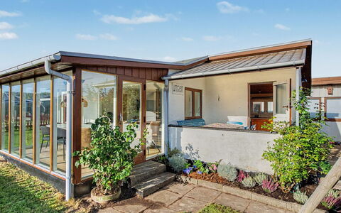 Ginger - 50M from the Sea: Verblijf, Land Lot, Blokhut, Kust, Reservoir, Schuur, Garden Gebouwen, Geluid, Bos