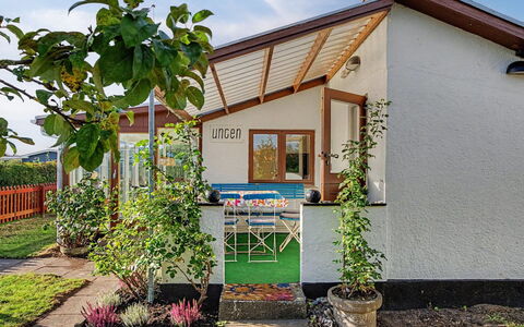 Ginger - 50M from the Sea: Verblijf, Land Lot, Blokhut, Kust, Reservoir, Schuur, Garden Gebouwen, Geluid, Bos