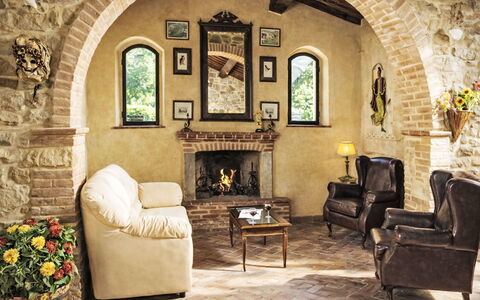 Il Cottage Roccaio: Meubilair, Interieur Ontwerp, Muur, Hout, Flooring, Woonkamer, Bankstel, Stoel, Verlichting, Verdieping
