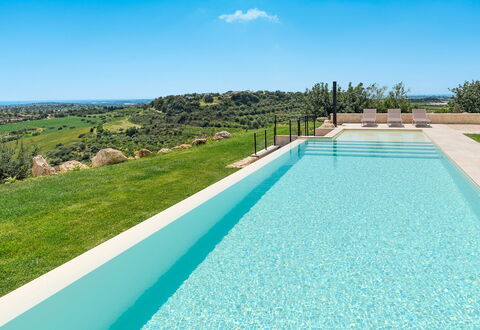 Villa Netina: Blauw, Zwembad, Samengesteld Materiaal, Toevlucht, Tegel, Landscaping, Thermae, Waterpartij, Eco Hotel