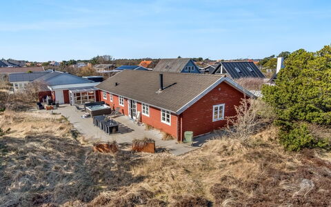 Uolevi - 1.1Km from the Sea: Plantengemeenschap, Zonlicht, Kruidachtige Plant, Tuin, Plantage, Landbouw, Boerderij