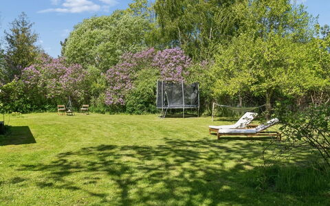 Holmfridur - 1.1Km from the Sea: Meubilair, Hout, Interieur Ontwerp, Flooring, Verdieping, Stoel, Kamer, Plafond, Woonkamer, Appartement