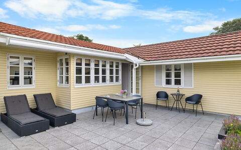 Lenya - 60M from the Sea: Blauw, Verblijf, Huis, Huis, Boerderij, Landgoed, Siding