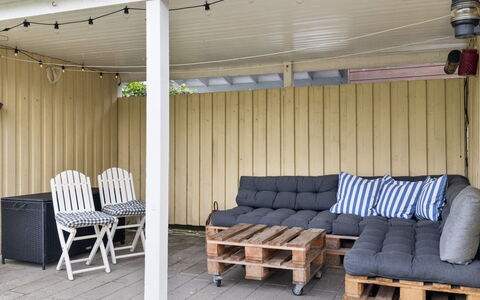 Lenya - 60M from the Sea: Blauw, Verblijf, Huis, Huis, Boerderij, Landgoed, Siding